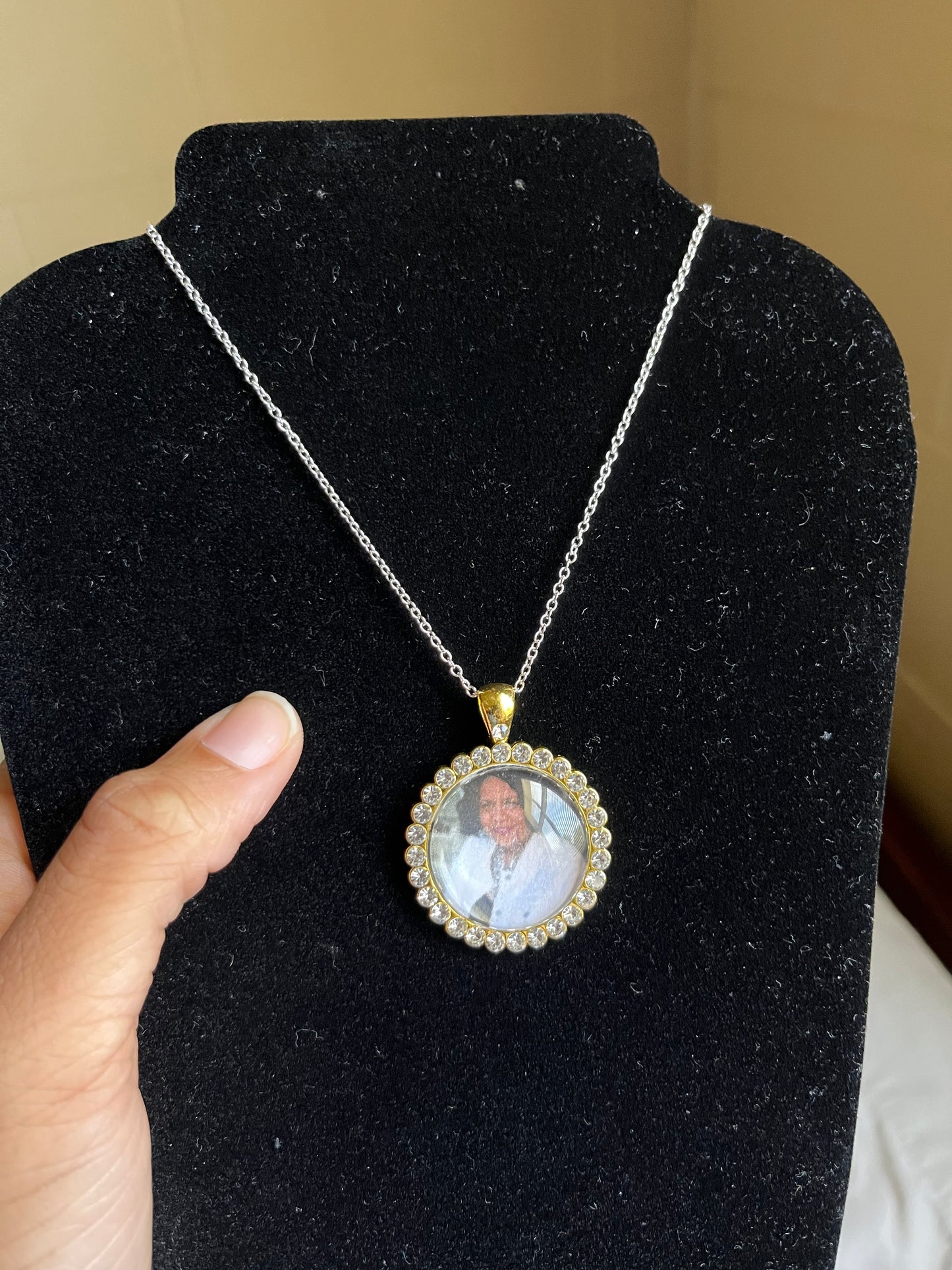Custom pendant necklaces
