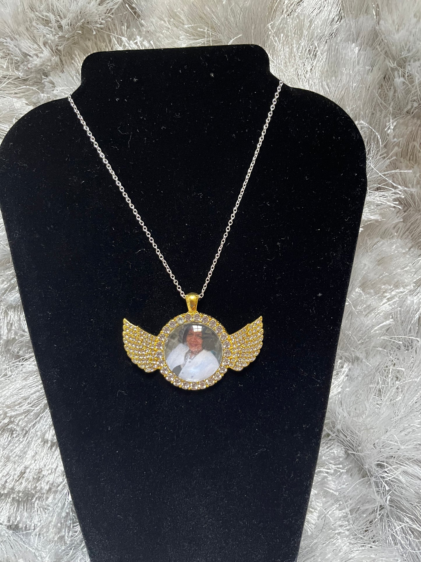 Custom pendant necklaces